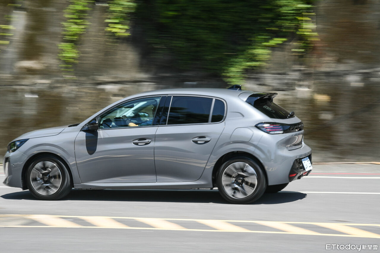 ▲Peugeot 208重回台灣市場！不僅省油、省稅金，顏值、樂趣更是獨特的存在。（圖／記者徐煜展攝）