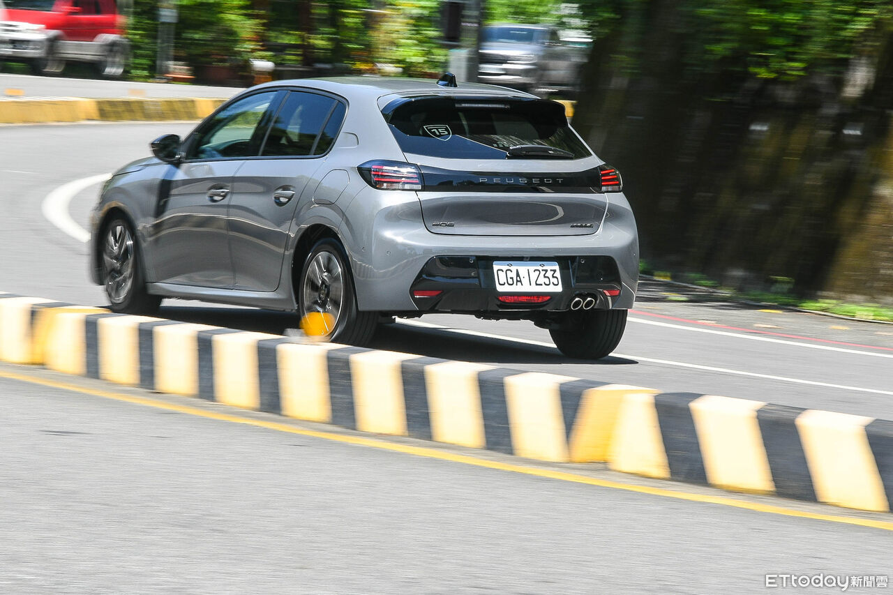 ▲Peugeot 208重回台灣市場！不僅省油、省稅金，顏值、樂趣更是獨特的存在。（圖／記者徐煜展攝）