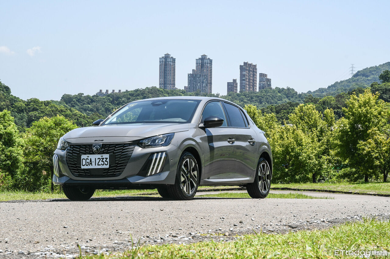▲Peugeot 208重回台灣市場！不僅省油、省稅金，顏值、樂趣更是獨特的存在。（圖／記者徐煜展攝）