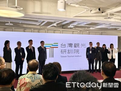 台灣觀光研訓院揭牌　卓揆：今年來台旅客務必達千萬人次