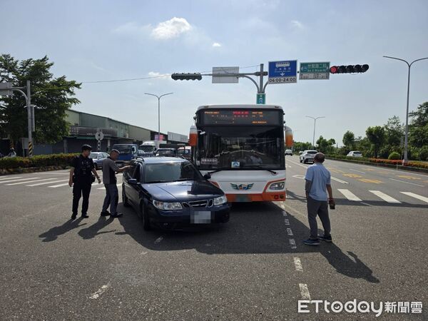 ▲▼嘉義市車禍。（圖／記者翁伊森翻攝）