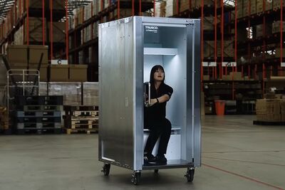 毛毛的？日本推「人體冰箱」　進去「冰」10分鐘就消暑