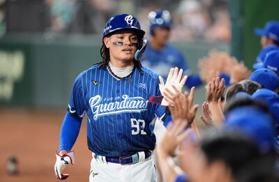 王苡丞、張育成雙砲炸獅!江國豪5局6K壓制 悍將8比2強勢奪勝
