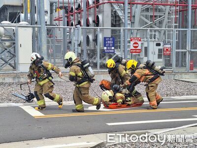 發電廠大型變壓器起火、人員受困！　南消攜森霸電力實兵演練