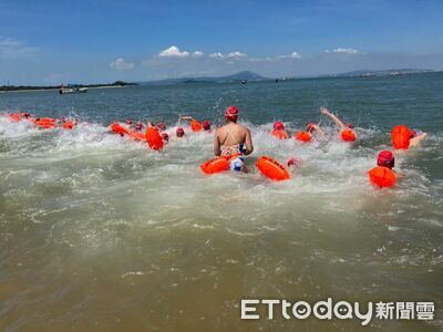 紅霞攪局!金廈泳渡視海象恐延至27日 7/25下午2時公布決定