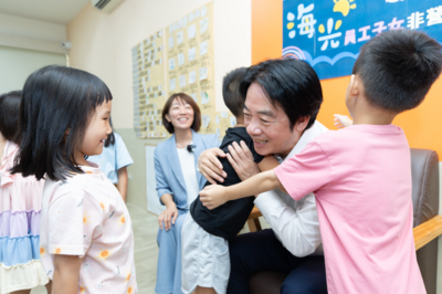 總統爺爺說故事! 賴清德唸繪本期許孩童「勇敢都在我們心中」