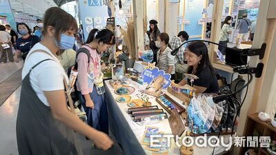 勞動部高分署市集展5千民眾參與 69團隊拚地方創生