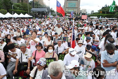 8萬人擠爆凱道反毒油 盧秀燕:賴清德要面對台灣人民的憤怒