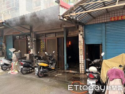 快訊/高雄透天厝火警!1樓電動機車突起火 7人急疏散