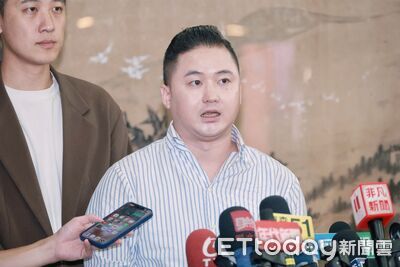 他:沈伯洋寫「毒品&針頭」 美沙冬是用喝的!是拿針頭攪拌嗎?