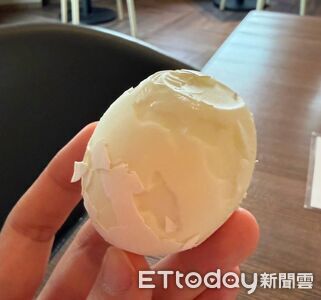 水煮蛋「越新鮮越難剝」!營養師PO照淪苦主 教3招完美脫殼