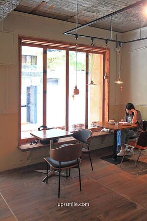 ▲五年咖啡 Five Years Coffee士林天母老宅咖啡廳。（圖／《UPSSMILE向上的微笑萍子》授權提供）
