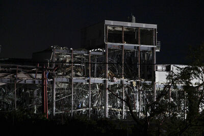熊本AEON「爆炸瞬間」曝光！建築物碎片朝外噴濺　目擊男還原現場
