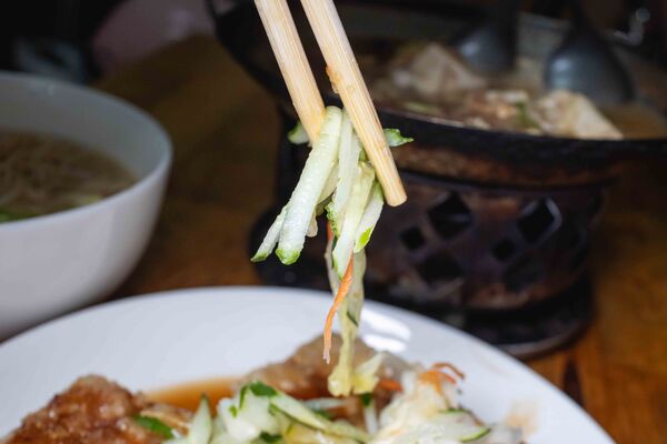 ▲▼南投「阿華臭豆腐」招牌臭豆腐。（圖／《美熊很愛吃》授權提供）