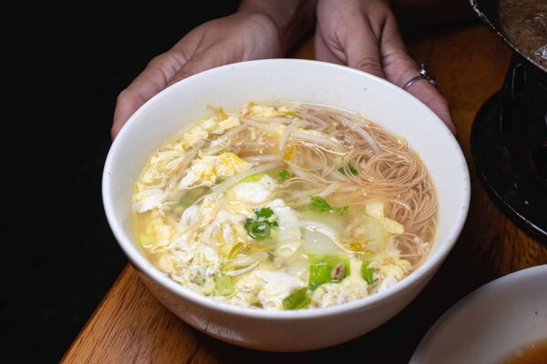 ▲▼南投「阿華臭豆腐」招牌臭豆腐。（圖／《美熊很愛吃》授權提供）