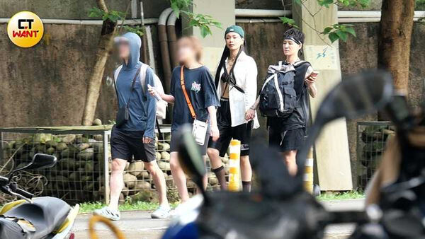 辣露內在美1/郭源元爆熱戀!河濱公園「十指緊扣」帥氣KOL 新歡身份曝光