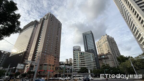 ▲▼ 星巴克,中港門市,西區            。（圖／記者陳筱惠攝）