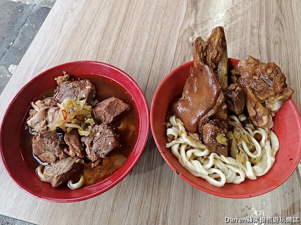 ▲▼江蘇老趙刀切麵店內用餐環境。（圖／《DARREN蘋果樹旅遊玩樂誌》授權提供）