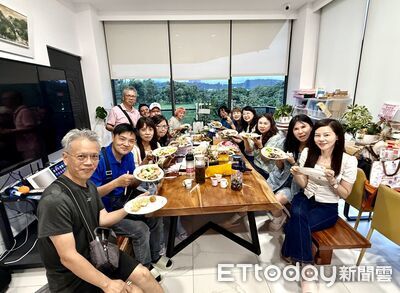 師鐸獎頂尖名師團聚嘉義 楊長鉿校長領軍入住「茗謝光臨」