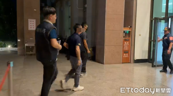 ▲▼拓寬農路遭疑圖利，台東縣府農業處長許家豪(中)聲押。（圖／記者楊晨東翻攝）