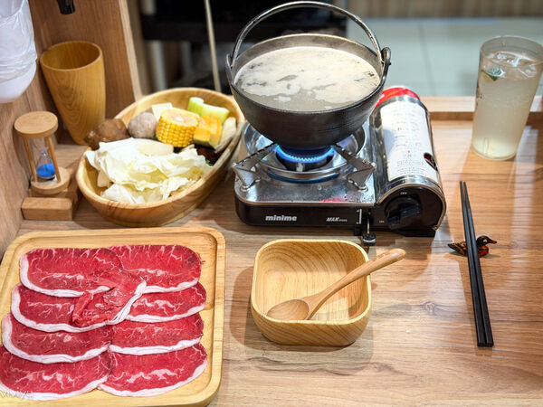 ▲▼淡路島天然撈生麵 八德店。（圖／《Viviyu小世界》授權提供）