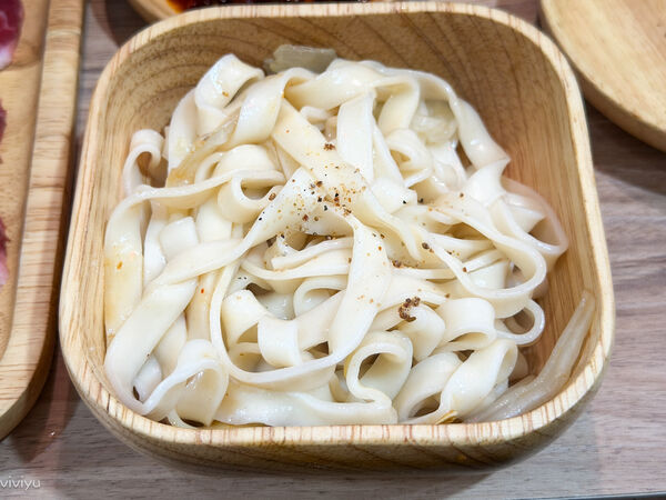 ▲▼淡路島天然撈生麵 八德店。（圖／《Viviyu小世界》授權提供）