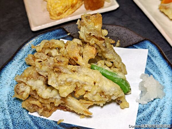 ▲▼へぎ蕎麦処むろしま必吃布海苔蕎麥麵，還有天婦羅、串燒配新潟地酒。（圖／《DARREN蘋果樹旅遊玩樂誌》授權提供）