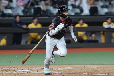 劉基鴻將功折罪!5局致勝安打掃回關鍵2分 味全4比2退兄弟
