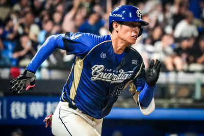 魔鷹滿貫砲登全壘打王　悍將7局下灌4分9比6逆轉勝