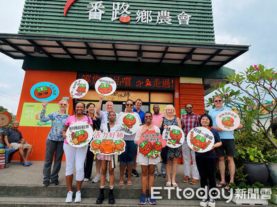 美議員團也瘋狂!嘉義番路農會賣場翻轉國際 連跨國宅配都被問爆