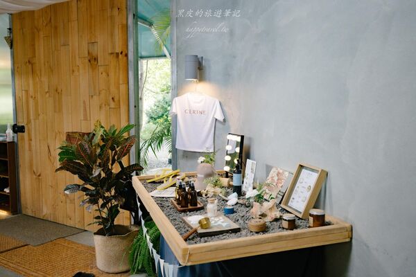 ▲▼小雨林由60年老穀倉改建，隱身礁溪秘境，是話題新開幕民宿。（圖／《黑皮的旅遊筆記》授權提供）