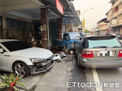 屏東男酒駕連撞3車！小貨車車頭撞爛　奧迪下巴掉了