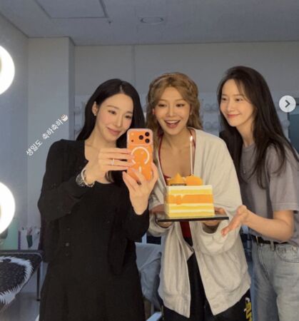 Tiffany、卞約漢婚後首同框被拍！「他全程護妻」甜蜜互動超閃 圖片 1