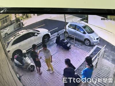 賓士遭撞維修要15萬！車主超暖喊免賠　攜手肇事青年捐6萬做公益