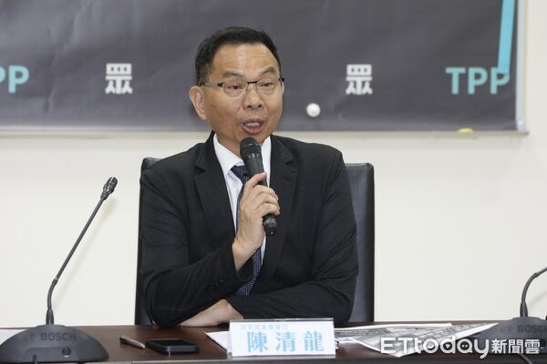 ▲▼民眾黨團舉辦「花敬群麻吉當包租公 住都中心淪詐騙幫兇」記者會。左起立委蔡春綢、許忠信、陳清龍、陳智菡 。（圖／記者劉耿豪攝）