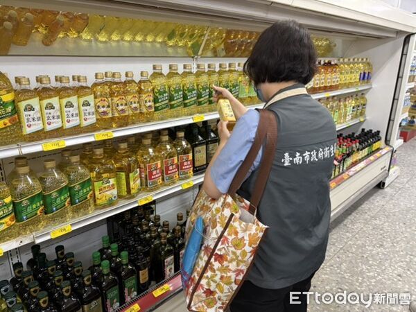 ▲台南市衛生局擴大抽驗23件苦茶油、胡麻油及芝麻油，查出3件苦茶油苯駢芘超標。（記者林東良翻攝，下同）