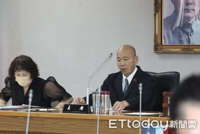韓國瑜怒嗆傅崐萁「辭掉總召」 林俊憲:沒救了!乾脆回去當花蓮王