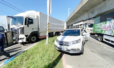 桃園聯結車追撞2自小客釀4傷　司機稱「看錯燈號」肇禍