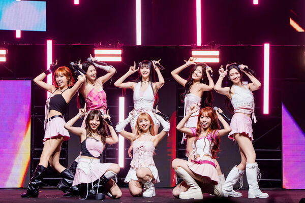 ▲▼ PINK FUN八人完全體回歸 粉絲直呼「感動想哭」  ，ARKis挑戰女團舞大成功，廣受好評  。〈最遙遠的還〉壓軸引爆全場尖叫聲。         。（圖／踢帕娛樂提供）