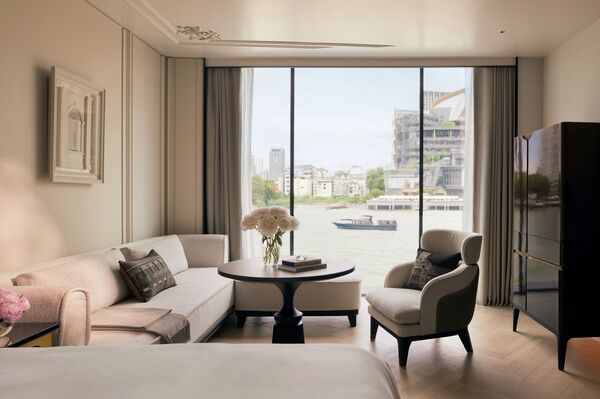 ▲▼坐落湄南河畔的曼谷海關大樓朗廷酒店（The Langham, Custom House, Bangkok）即日起開放訂房，首批住客將於12月20日入住。。（圖／業者提供）