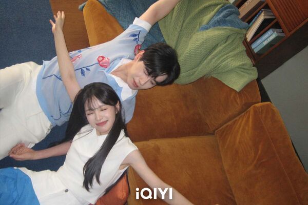 ▲《天才，女友》由田曦、胡一天主演。（圖／愛奇藝國際版提供）