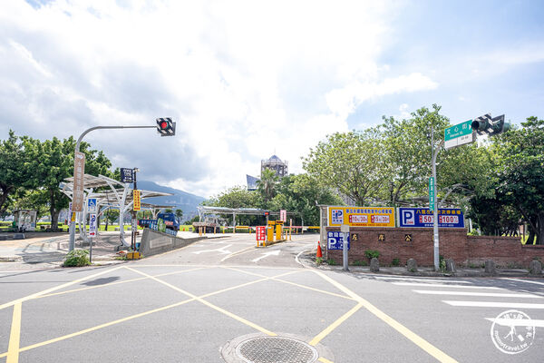 ▲▼2026八里城市沙雕展於新北市八里左岸公園登場，以三麗鷗San-X Universe角色打造16座沙雕作品，展至9月28日。（圖／《桃桃's旅人手札》授權提供）