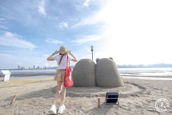 ▲▼2026八里城市沙雕展於新北市八里左岸公園登場，以三麗鷗San-X Universe角色打造16座沙雕作品，展至9月28日。（圖／《桃桃's旅人手札》授權提供）