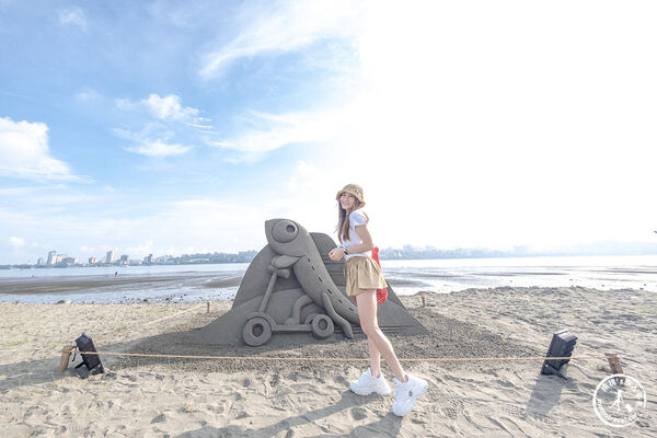 ▲▼2026八里城市沙雕展於新北市八里左岸公園登場，以三麗鷗San-X Universe角色打造16座沙雕作品，展至9月28日。（圖／《桃桃's旅人手札》授權提供）