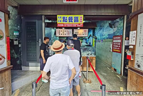 ▲▼呷二嘴米苔目古早味十足，是在地人從小吃到大的排隊美食。（圖／《DARREN蘋果樹旅遊玩樂誌》授權提供）