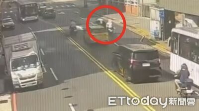 巷口衝出撞成一團!基隆翁騎車竄出遭攔腰撞 警籲支線讓幹道