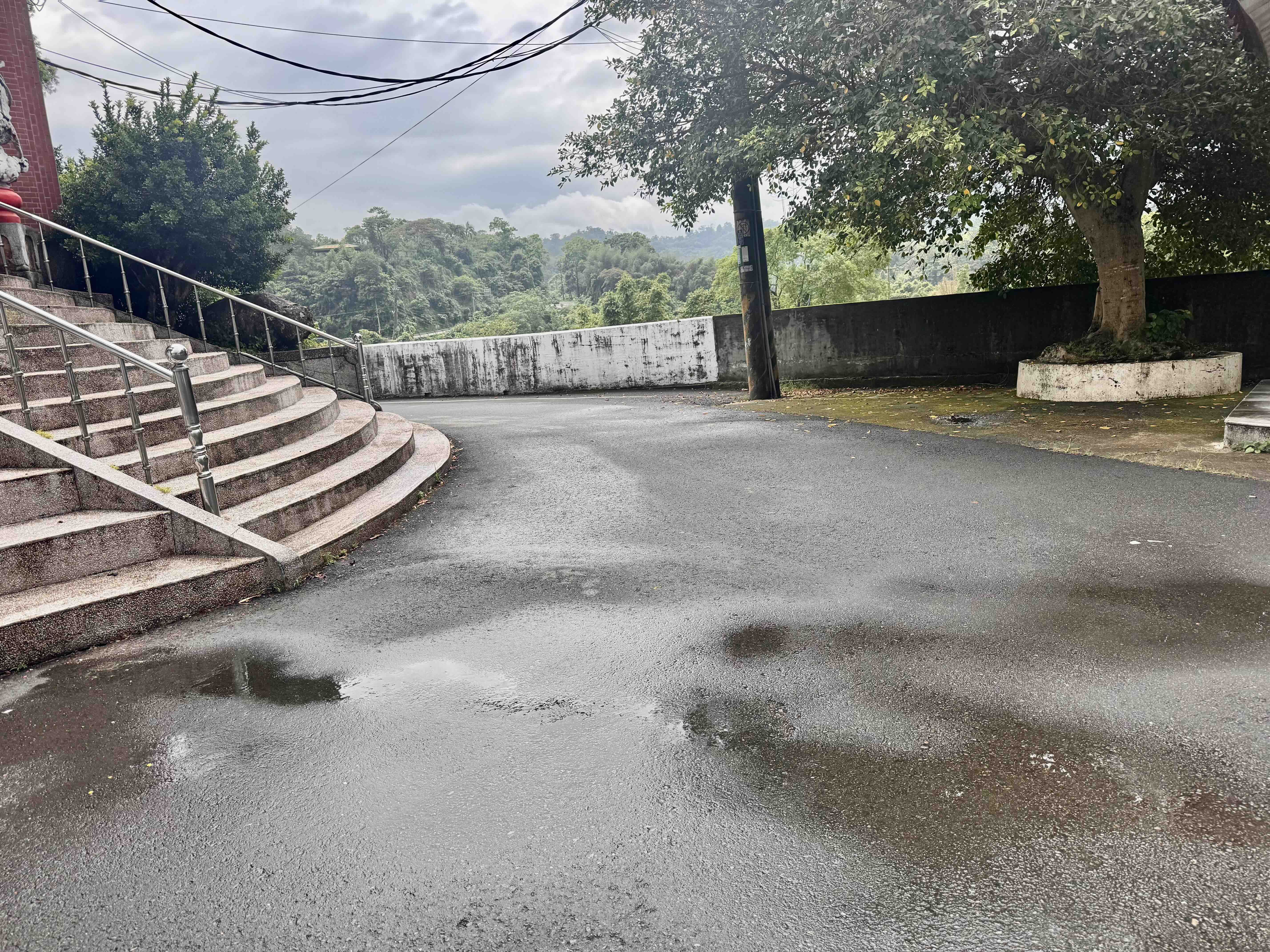 ▲▼灑水,陽台,降溫,體感。（圖／記者楊智雯攝）