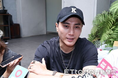 摯友「長相神似王凱」王媽抱著痛哭! 邱瓈寬霸氣伸援手:台北沒家人我來幫