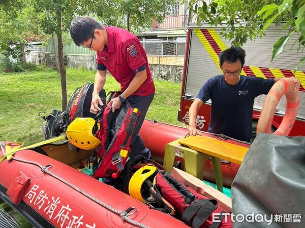 ▲中度颱風「白海豚」可能為台南帶來降雨，台南市消防局已完成防颱應變整備。（記者林東良翻攝，下同）
