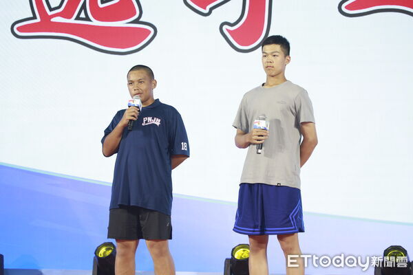 ▲▼2026年第二屆東森盃兩岸青少年棒球聯誼賽8/7圓滿落幕，晚間主辦方為選手準備選手之夜，在美食歌舞中渡過一個美好的夜晚。（圖／記者湯興漢攝）